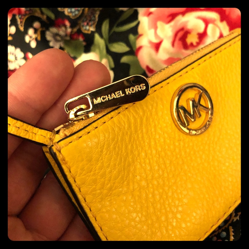 MK change purse